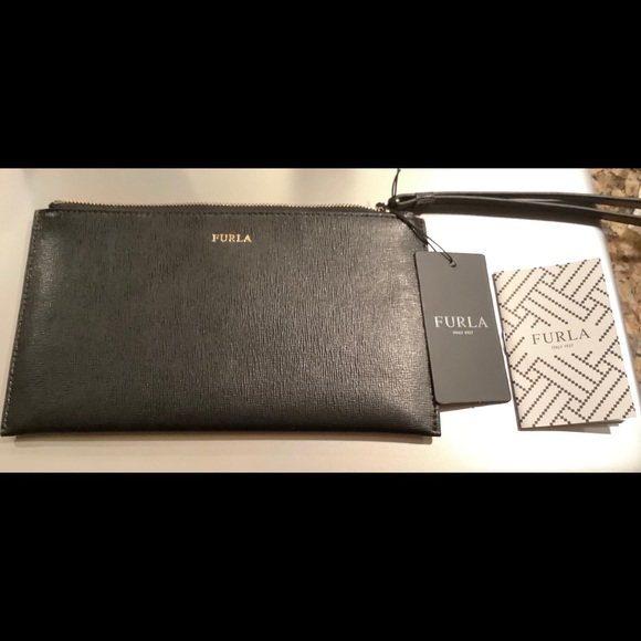 Furla wristlet price Clearance